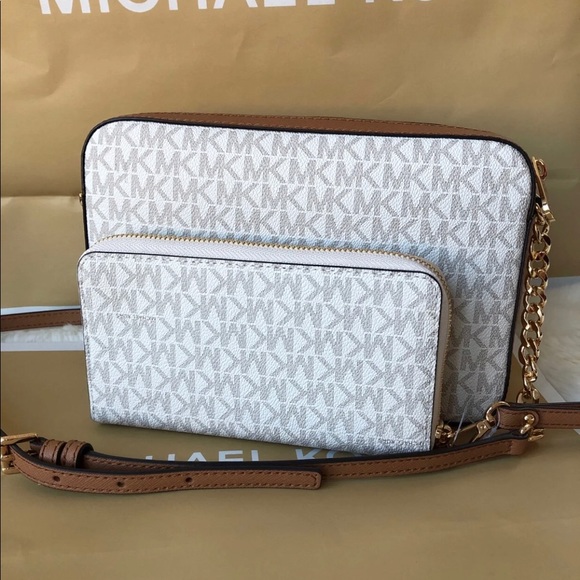 🌹Michael Kors Jet Set Crossbody Vanilla Set 🌹 - Picture 3 of 8